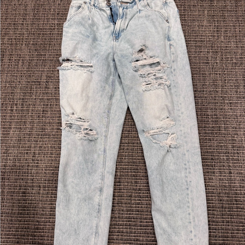 American Eagle Outfitters Light Wash Distressed Mom Jeans